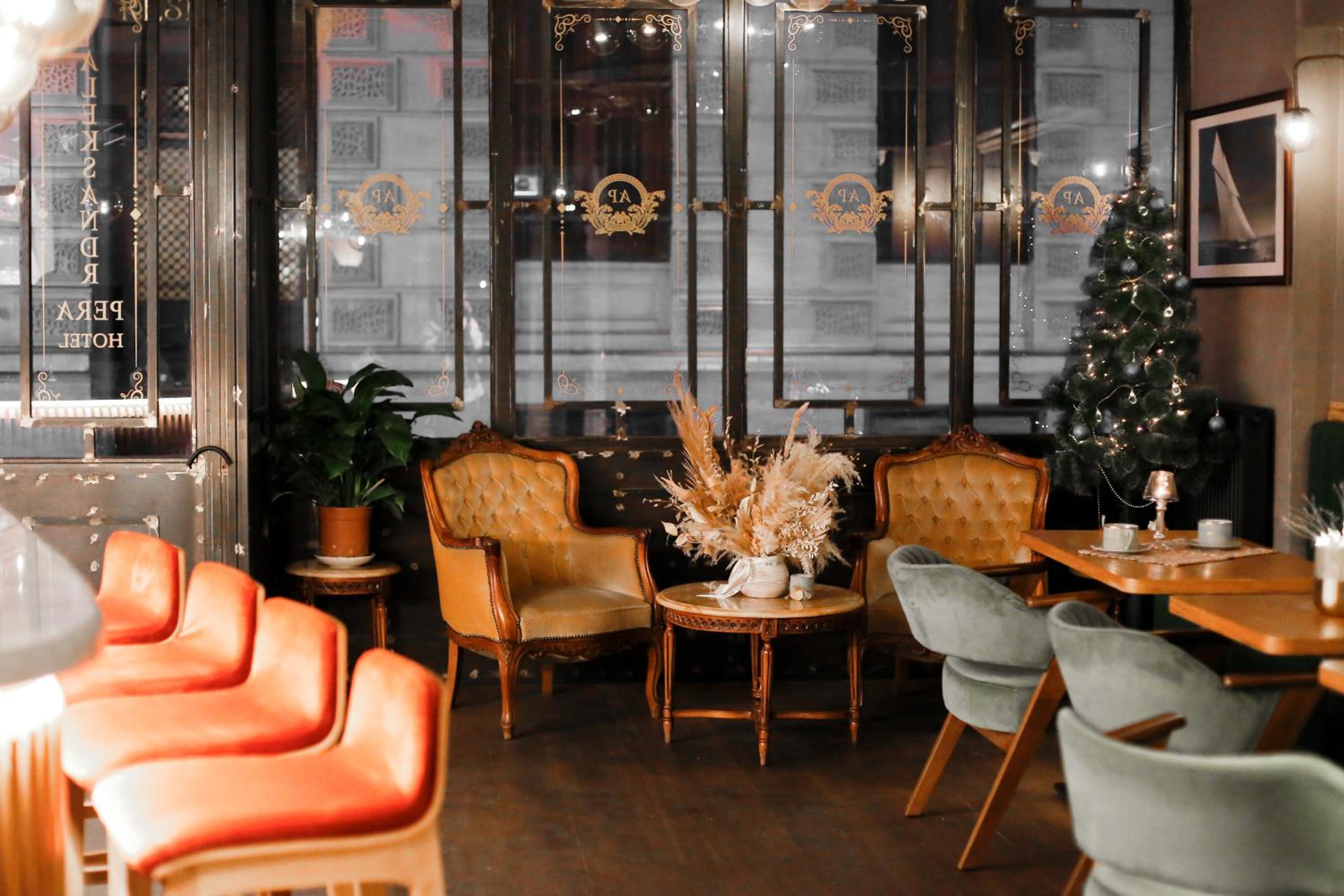 Aleksandr Pera Otel - Image 20