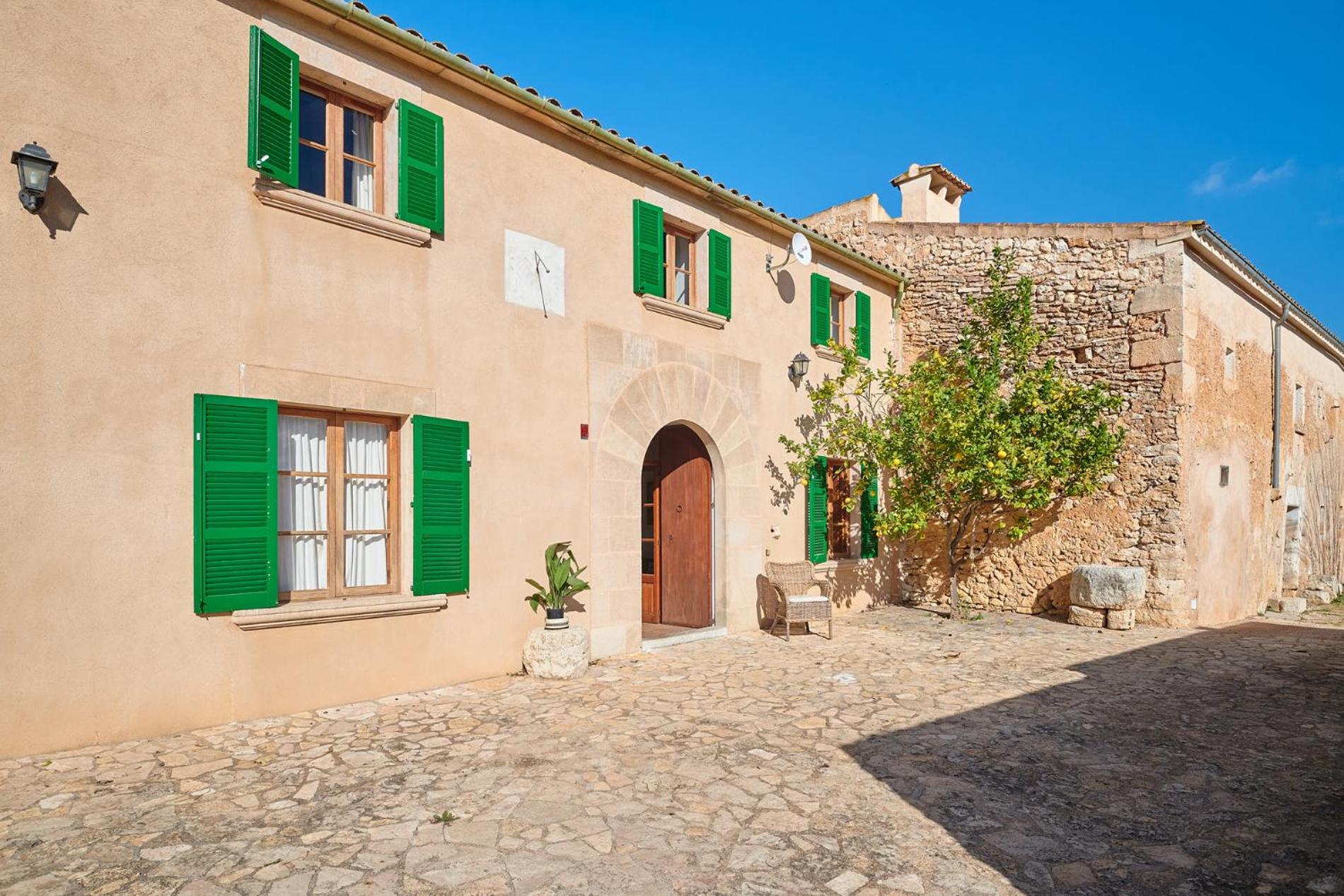 Finca Son Oliver by Mallorca House Rent