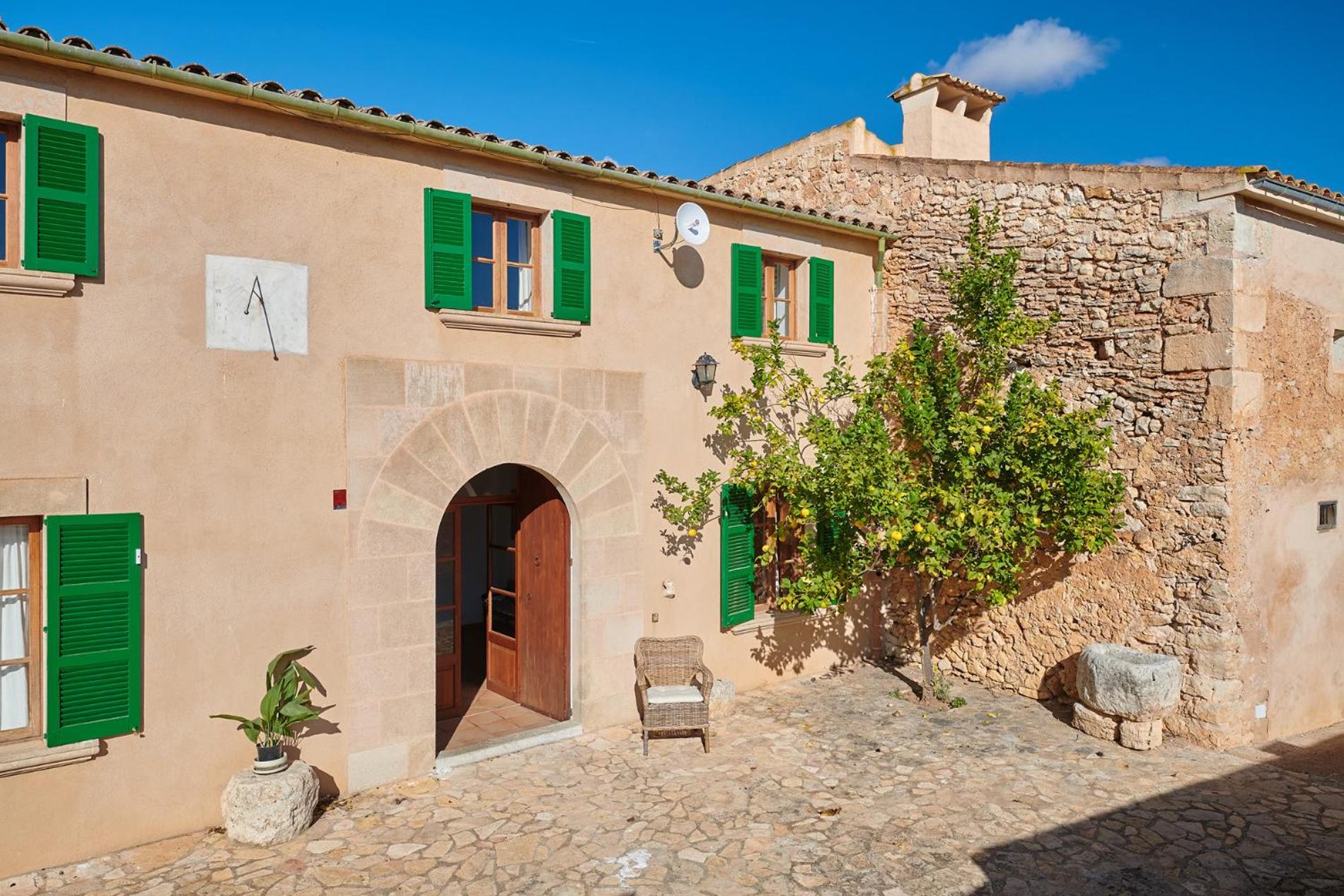 Finca Son Oliver by Mallorca House Rent