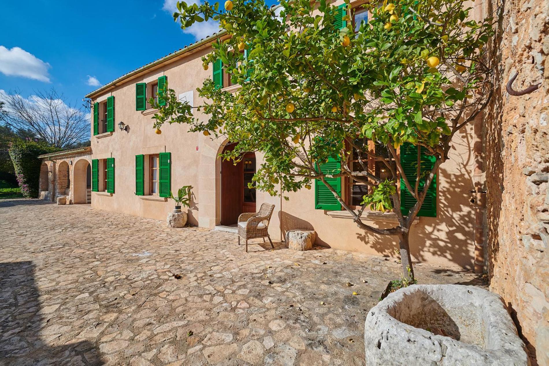 Finca Son Oliver by Mallorca House Rent