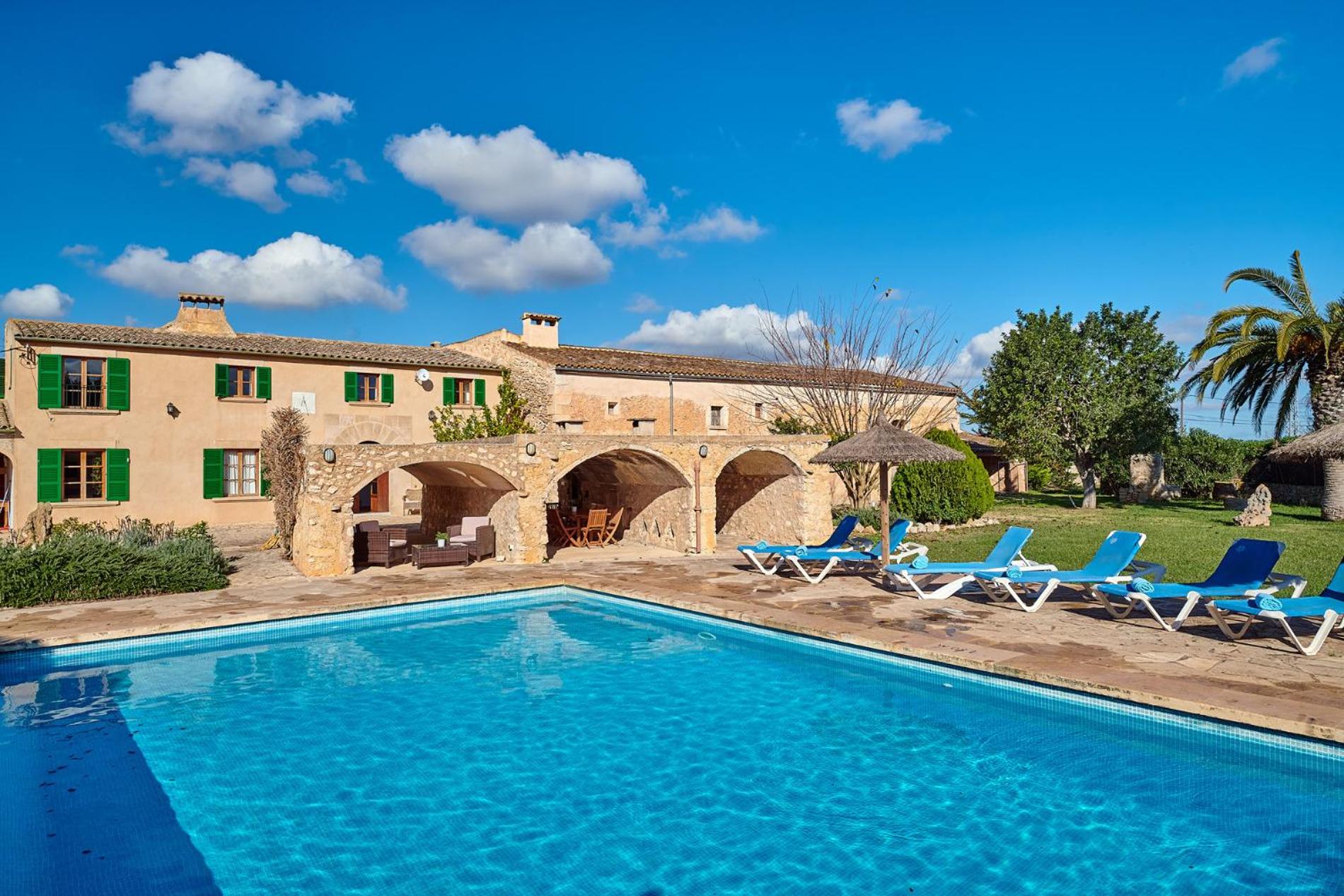 Finca Son Oliver by Mallorca House Rent