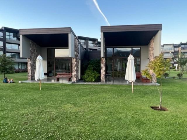 Excelente Departamento en Condominio Costa Pucon
