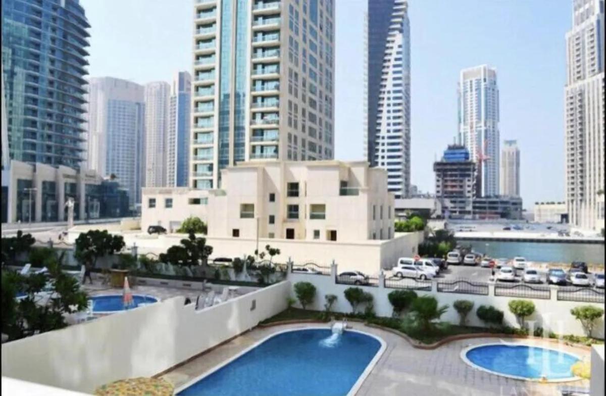 Royal Marina Inn