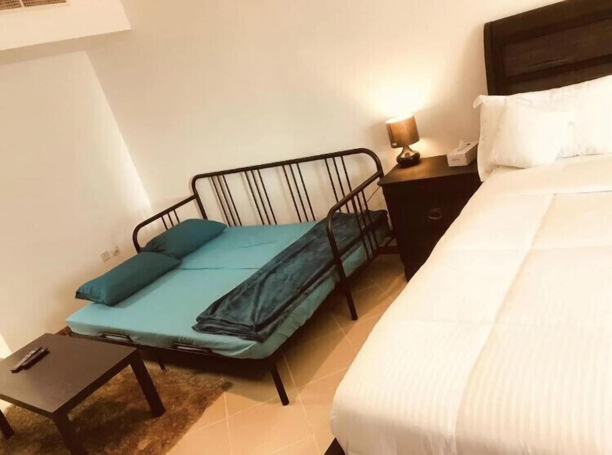 Royal Marina Inn