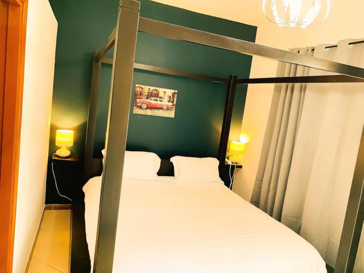 Royal Marina Inn
