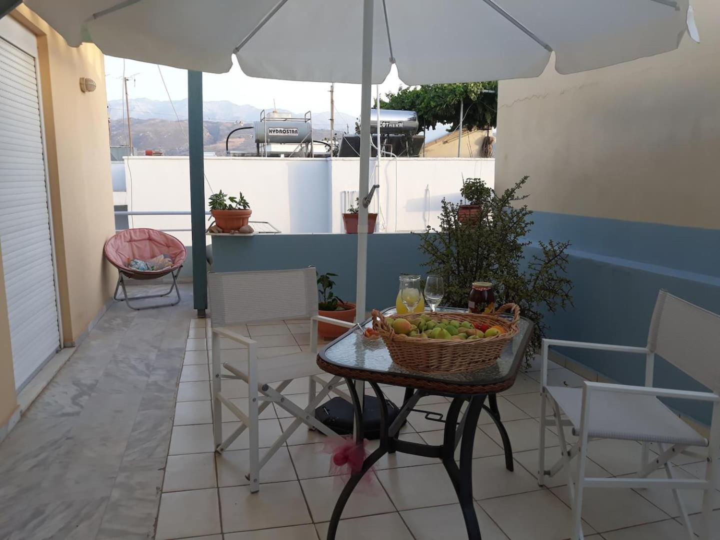 Penthouse oasis view 3