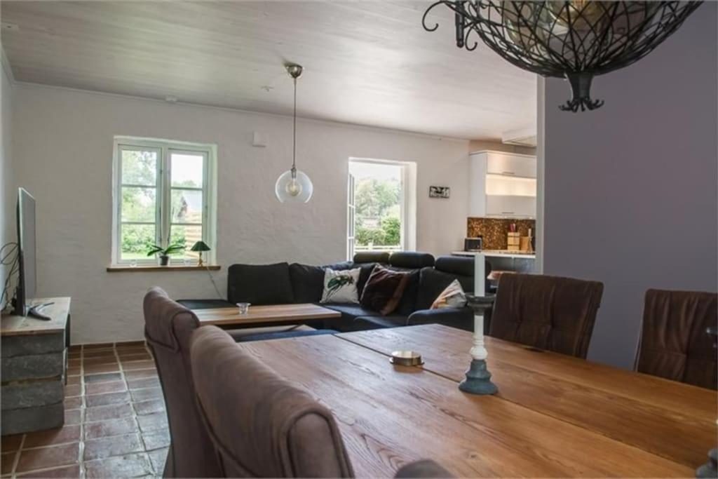 Beautiful and cosy house near the lake