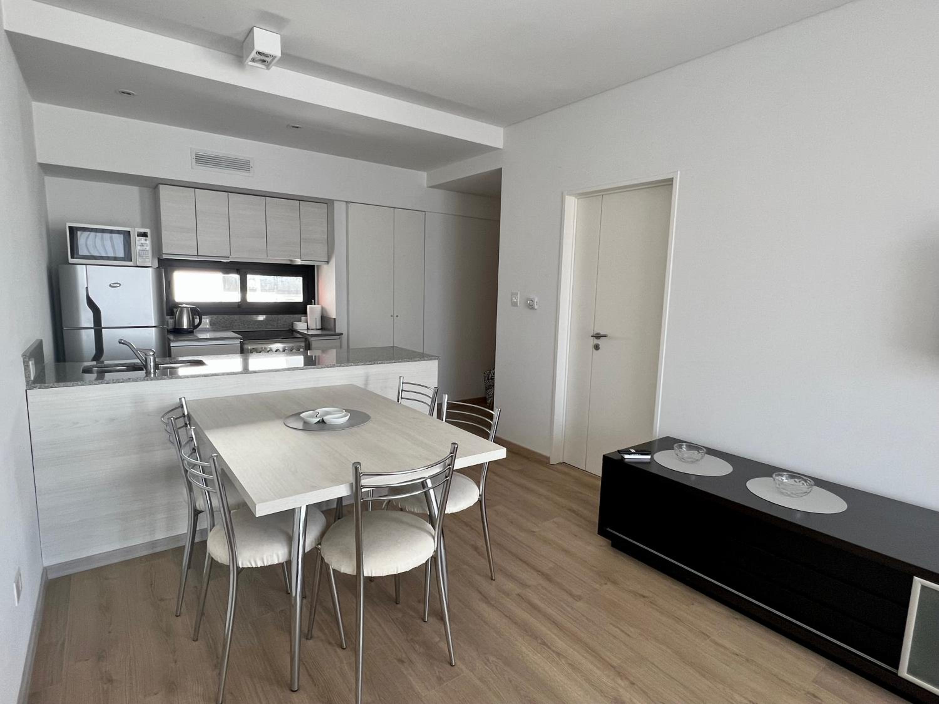 Monroe Suites