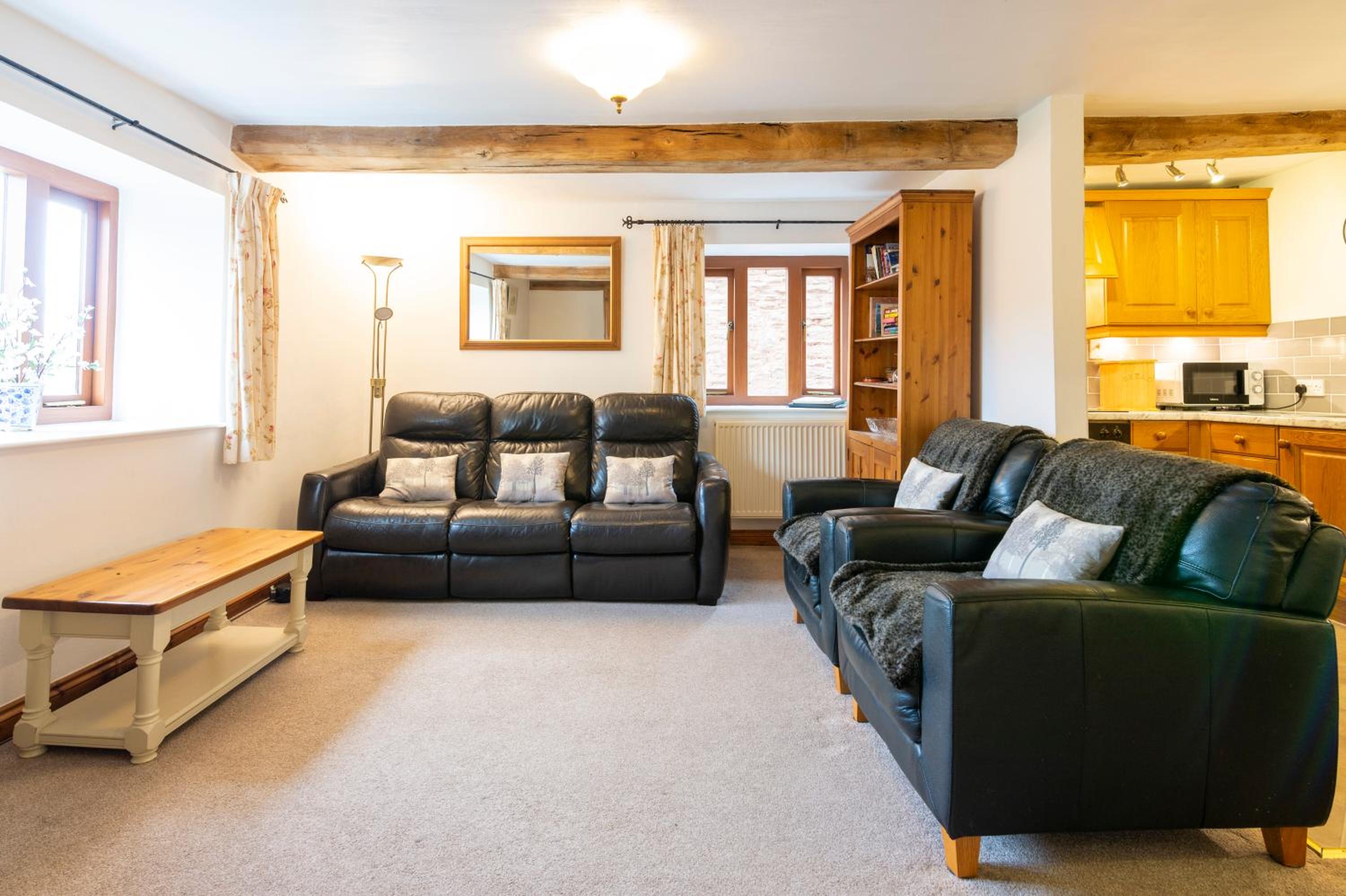 The Oast House - farm stay apartment set within 135 acres view 2
