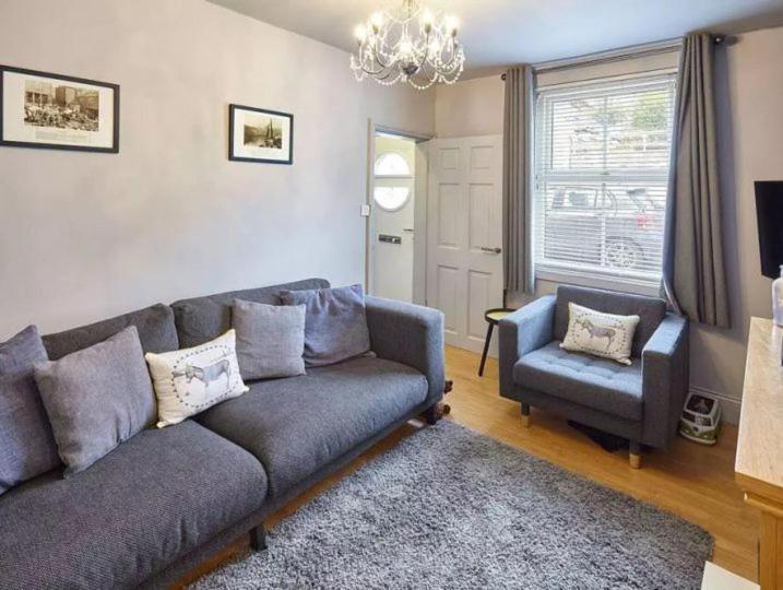 May House 3 Bedroomed House Whitby view 5