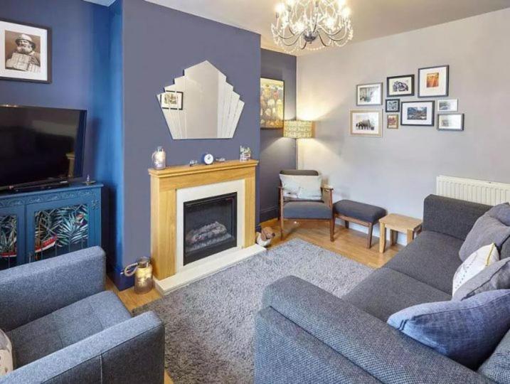 May House 3 Bedroomed House Whitby view 2