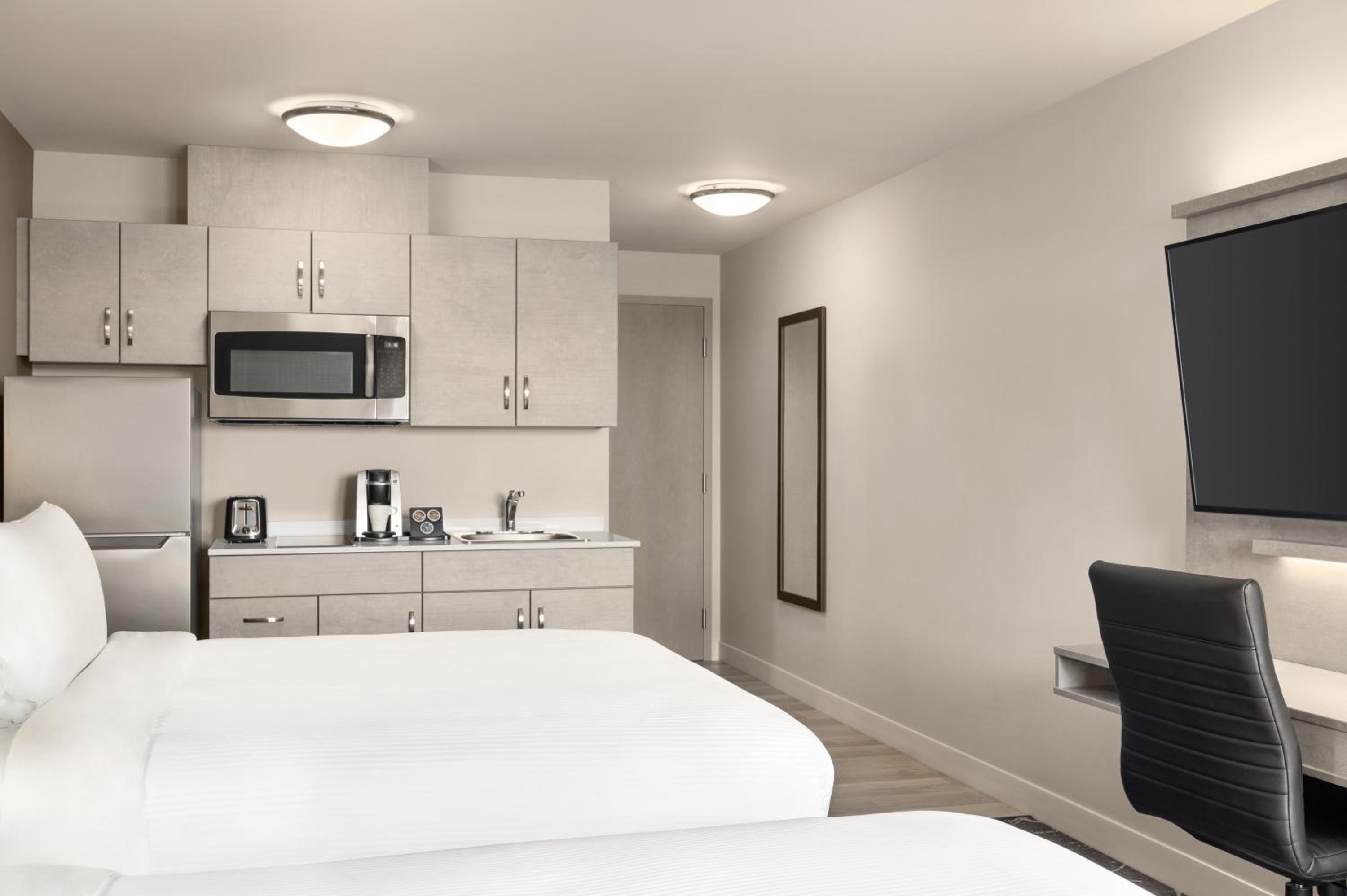 Microtel Inn  Suites Dorval QC - Property Image 27
