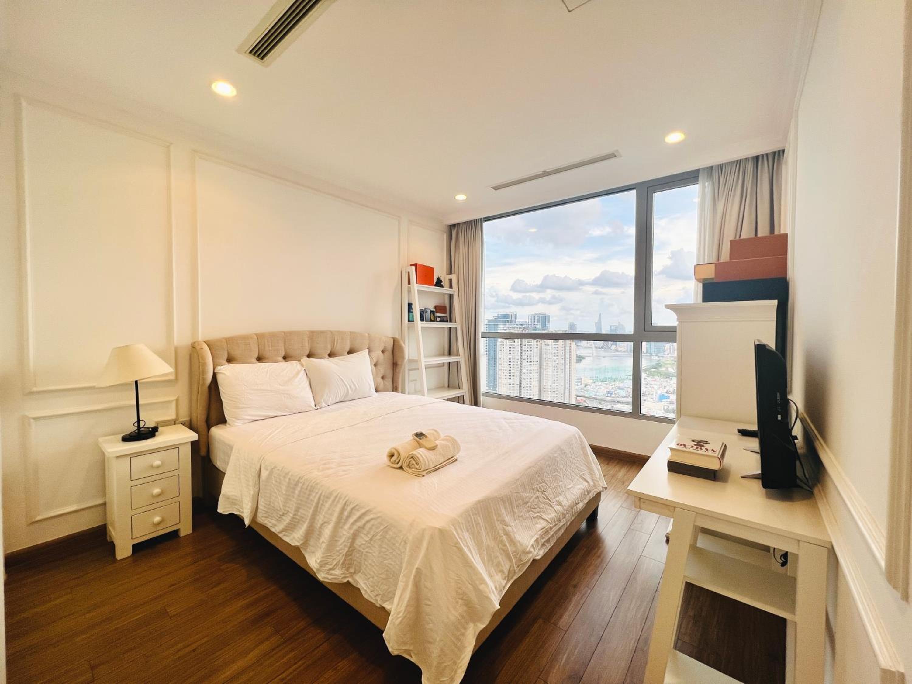 Landmark Vinhomes Service Apartment