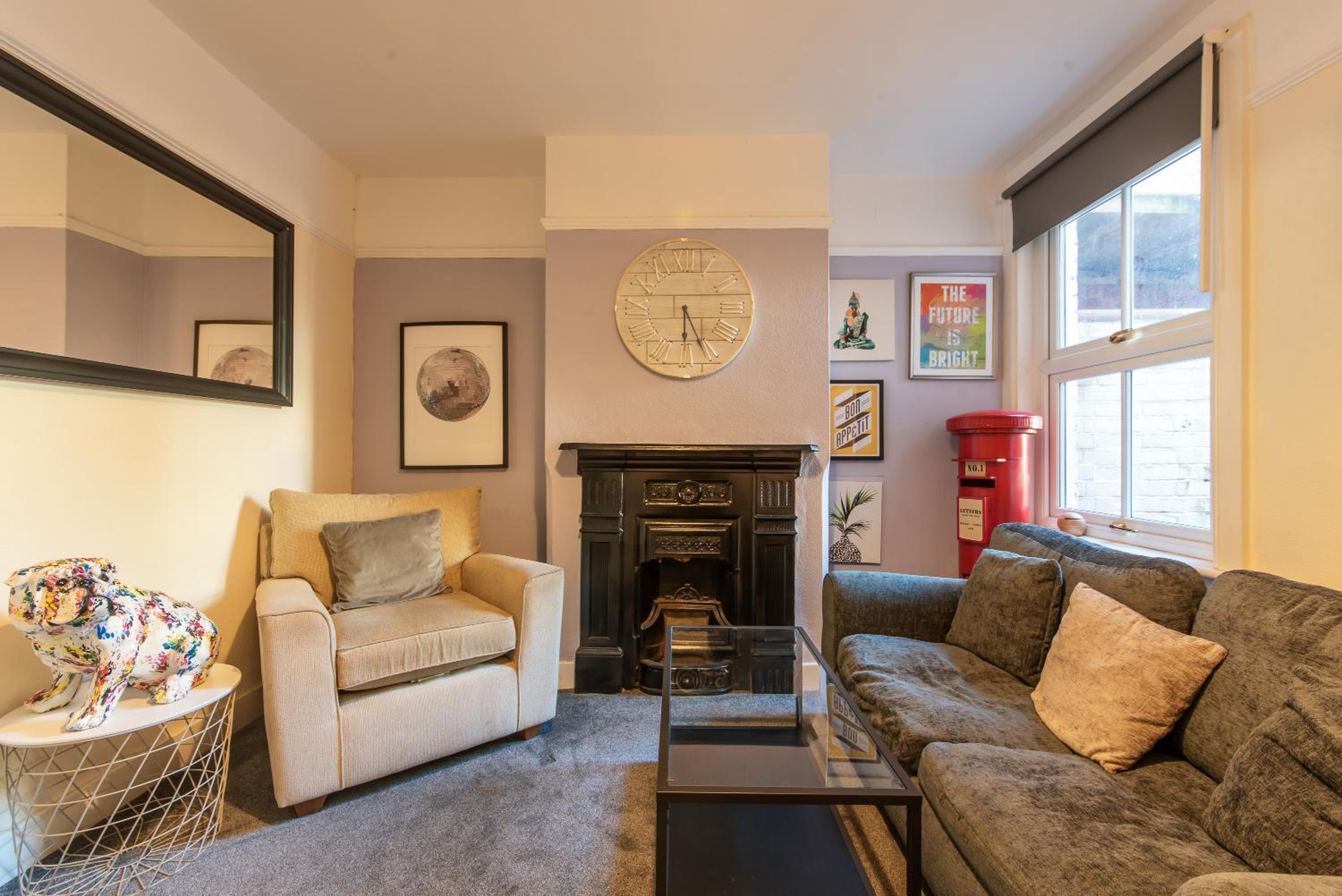 Springfield Place - 3 Bed Stay - Family & Contractor Stay Reading with Parking view 2