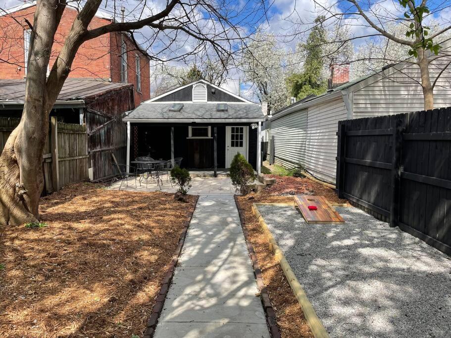 Private Home-Backyard-Parking Near Nulu Downtown view 2