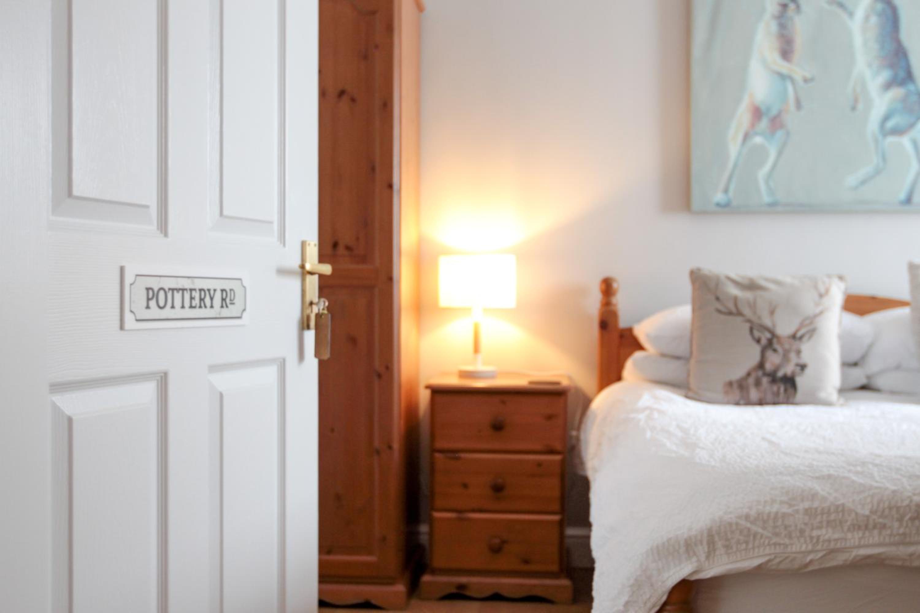 Ilminster Vacations - The Five Dials Inn - Property Image 49