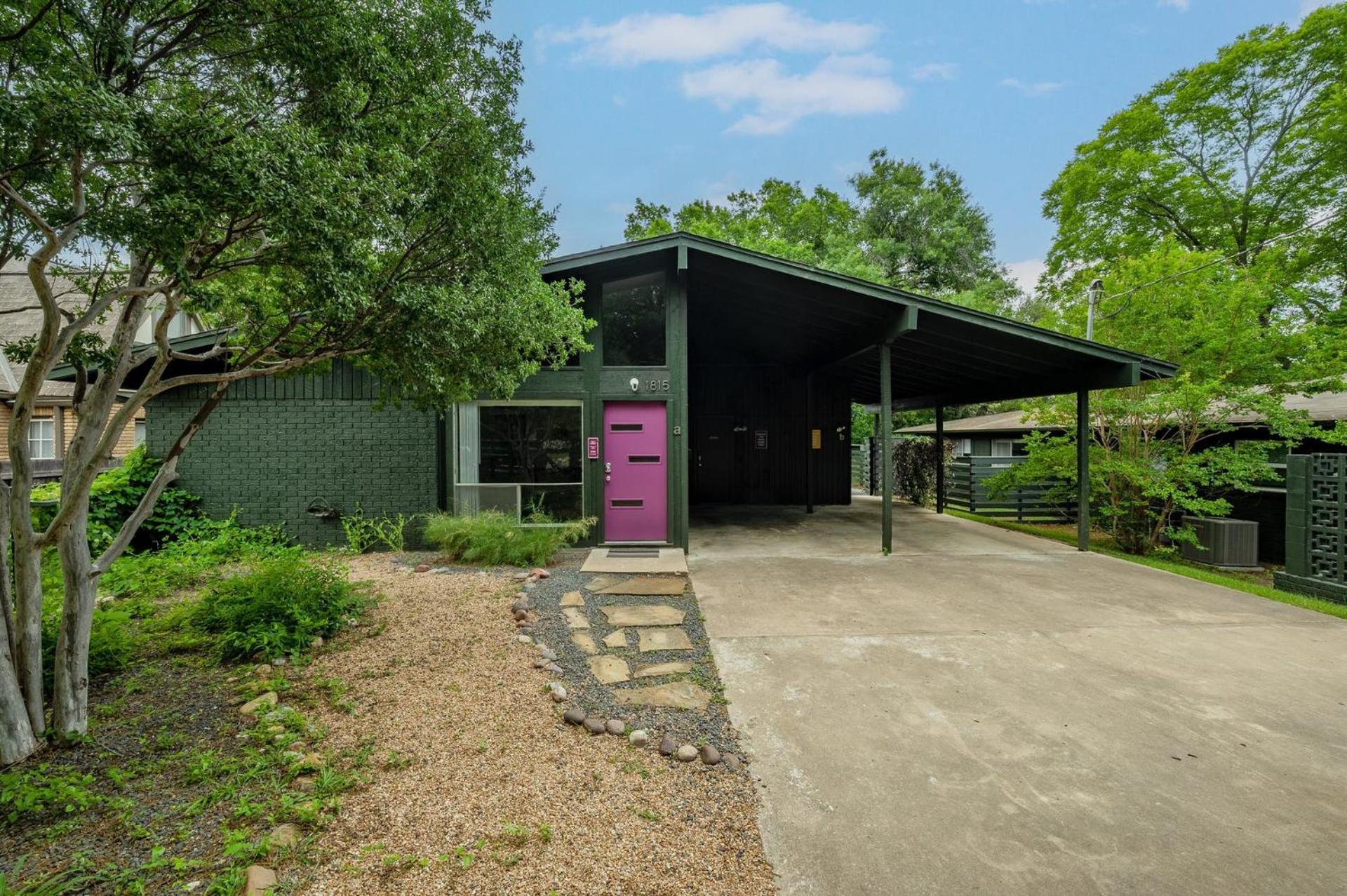 Sunny Mid Century Modern with Parking Patio and Fenced Yard by Lodgewell view 4