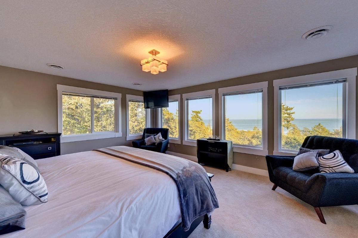 Arbutus Hill