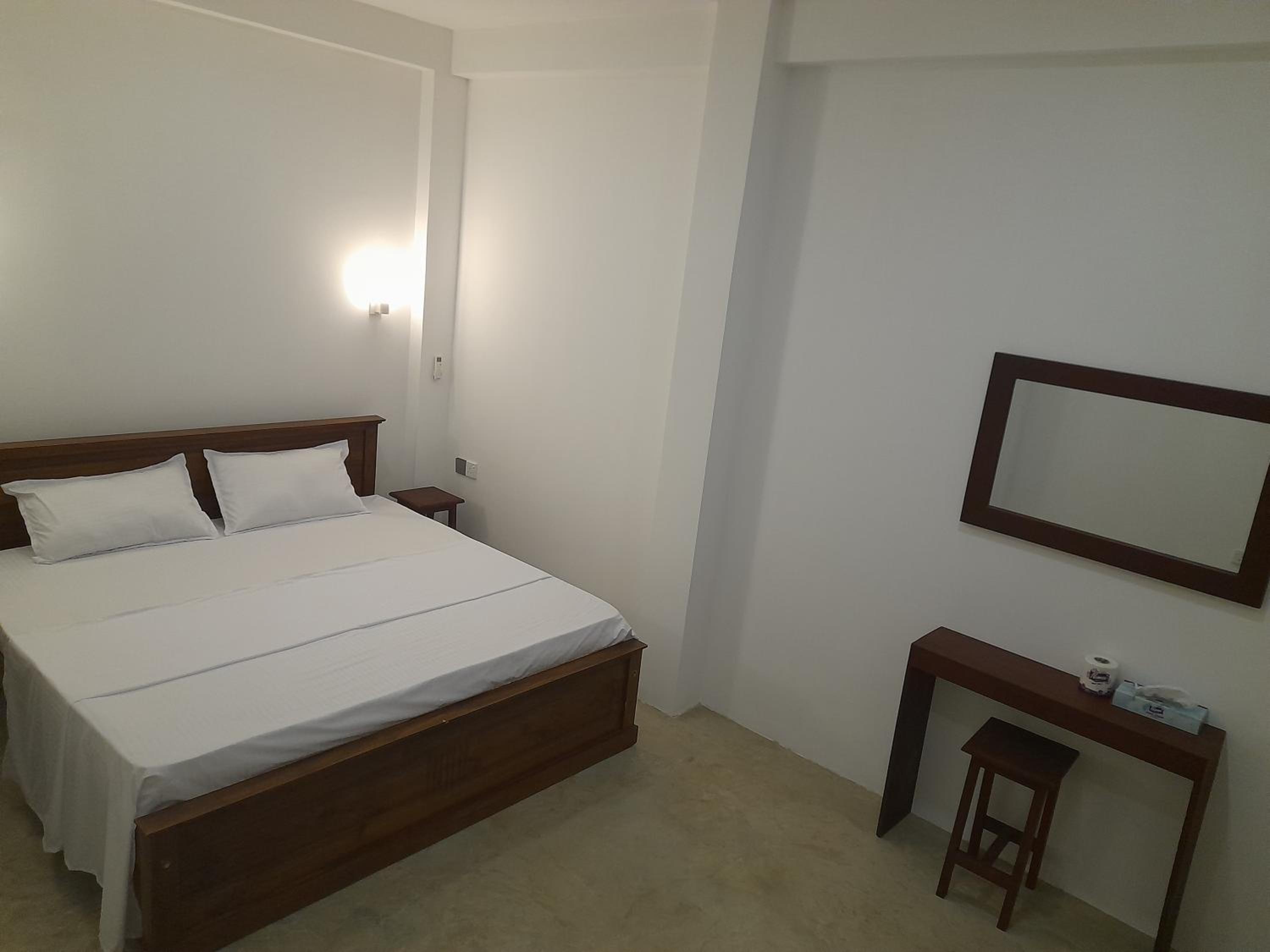 Gloria Inn