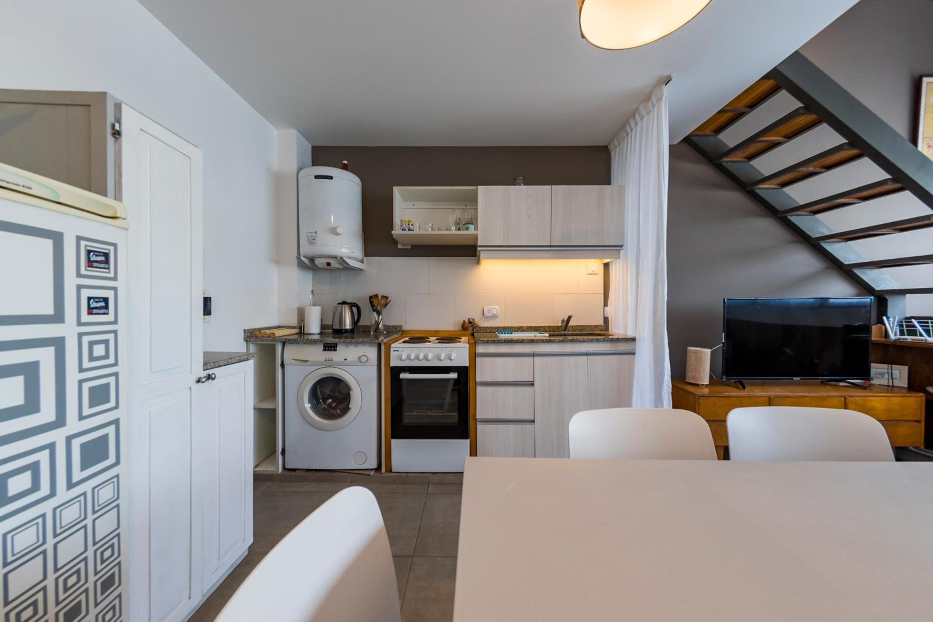 Urrutia 73 - B Alto Alberdi - Loft Elegante con Cochera para un Auto