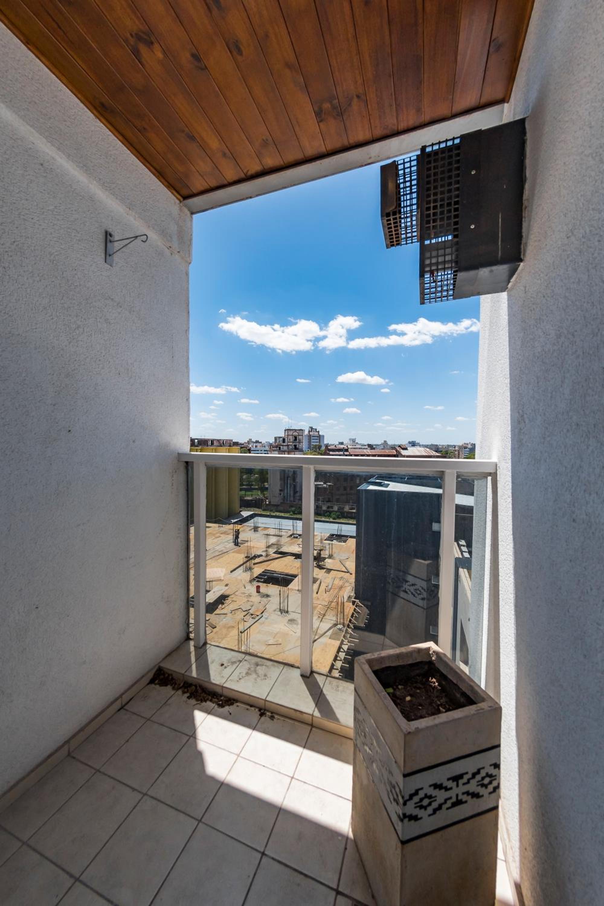 Emilio Olmos 491 - B Centro Edificio con Pileta y Vistas al Rio