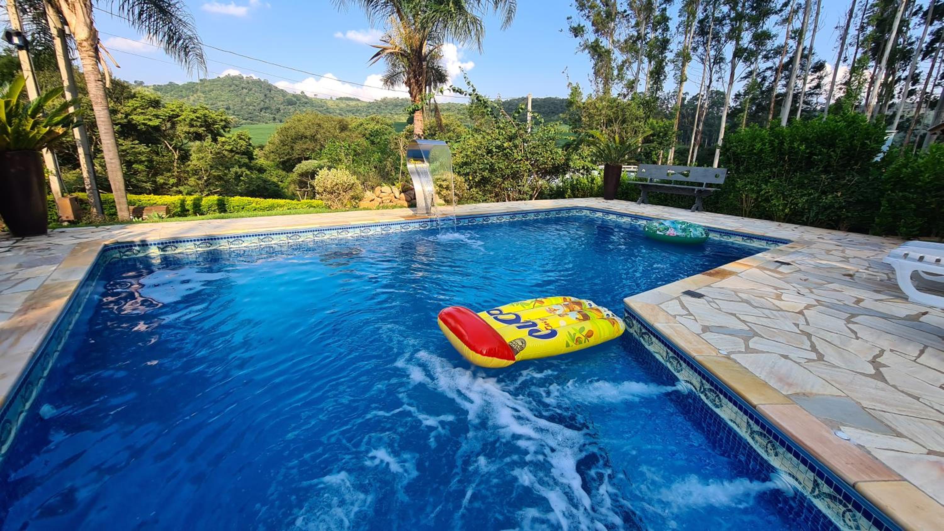Piscina Climatizada em condomínio - Atibaia SP