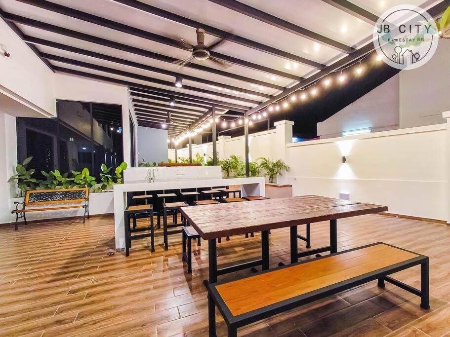 Gran Estancia Villa @ JBcity Home
