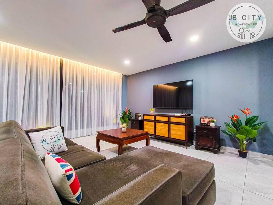 Gran Estancia Villa @ JBcity Home