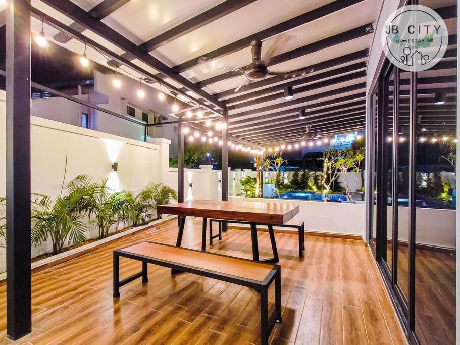 Gran Estancia Villa @ JBcity Home