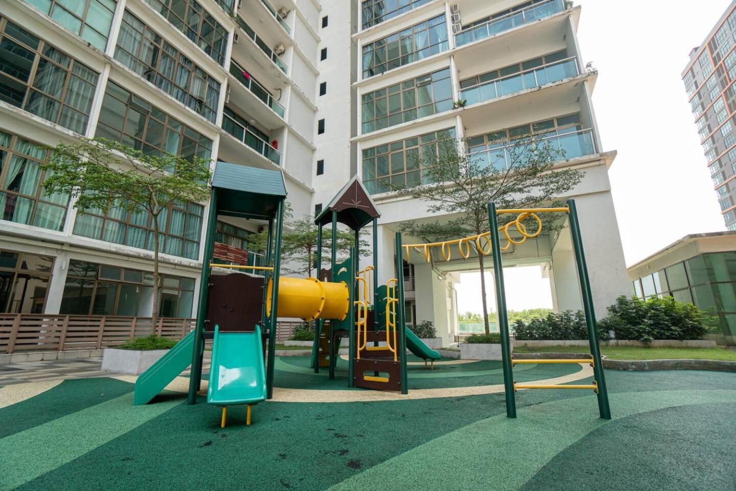 Mount Austin #Palazio B2 Pool view 1-3Pax #MSPro