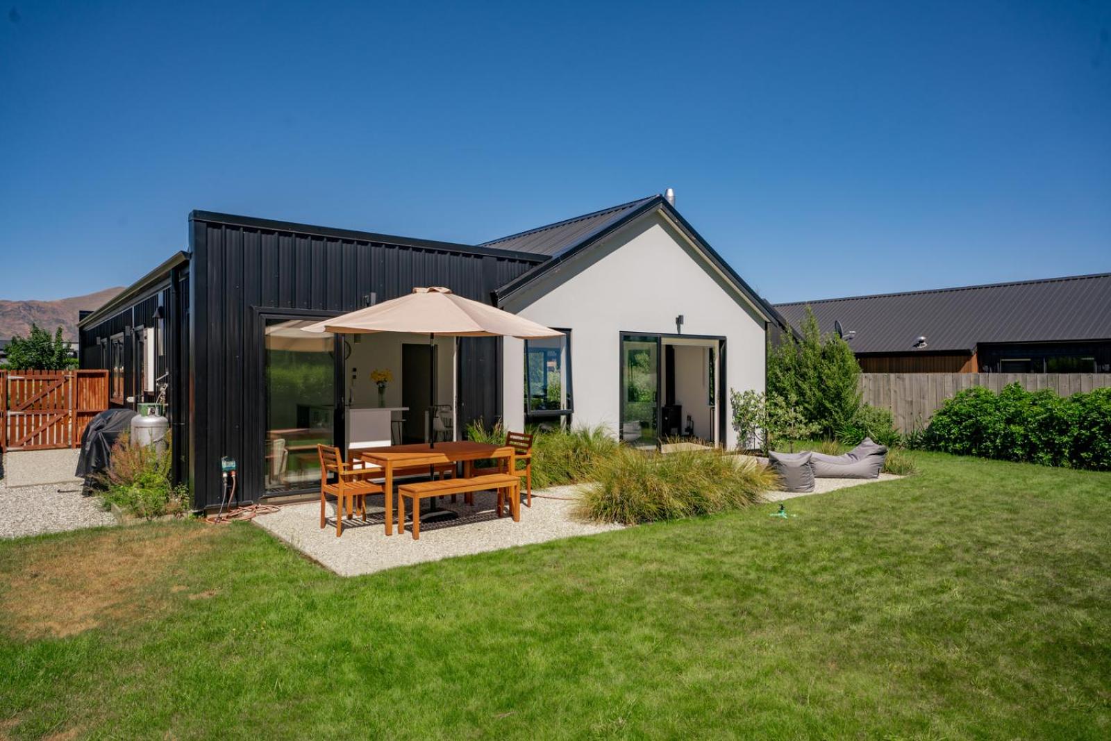 Northlake Hideaway - Wanaka Holiday Home view 2