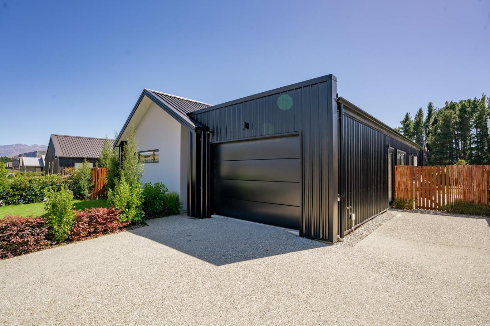 Northlake Hideaway - Wanaka Holiday Home view 5