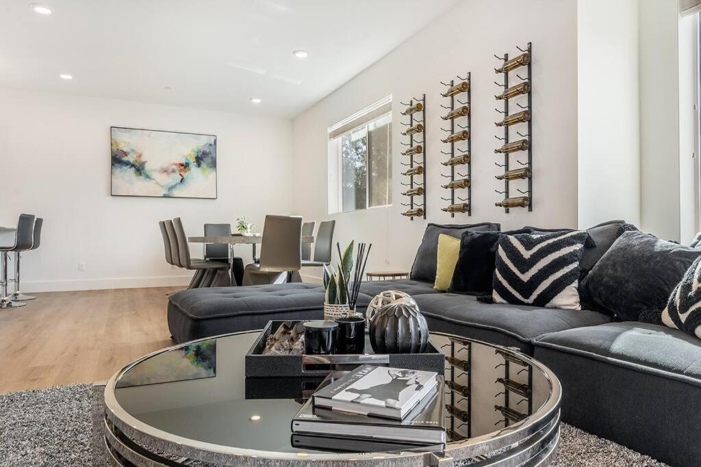 CHARMING 4BDR TOWN HOUSE