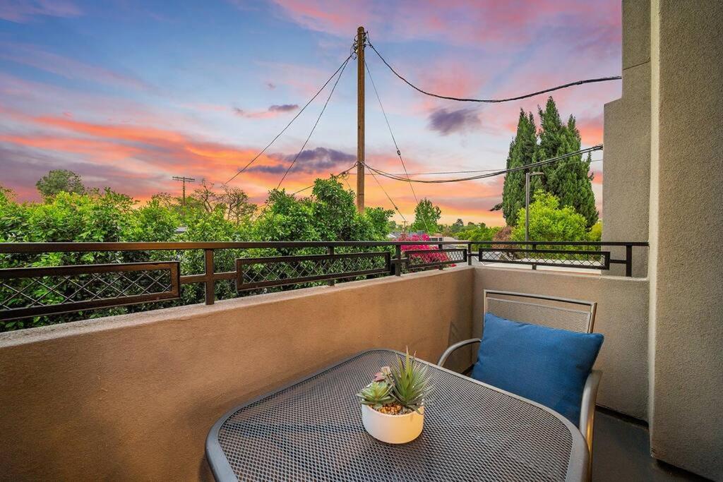CHARMING 4BDR TOWN HOUSE
