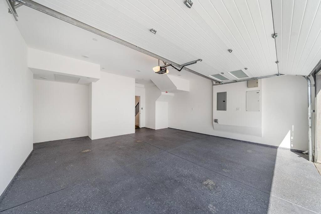 CHARMING 4BDR TOWN HOUSE
