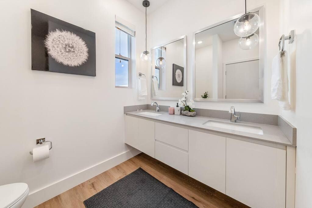 CHARMING 4BDR TOWN HOUSE