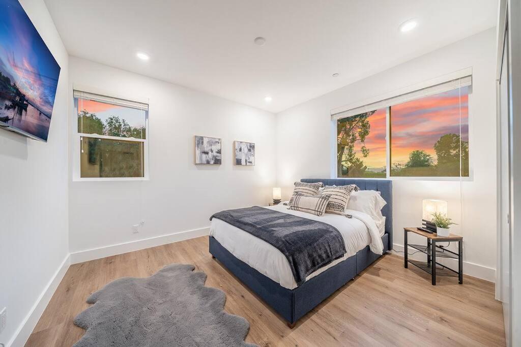 CHARMING 4BDR TOWN HOUSE