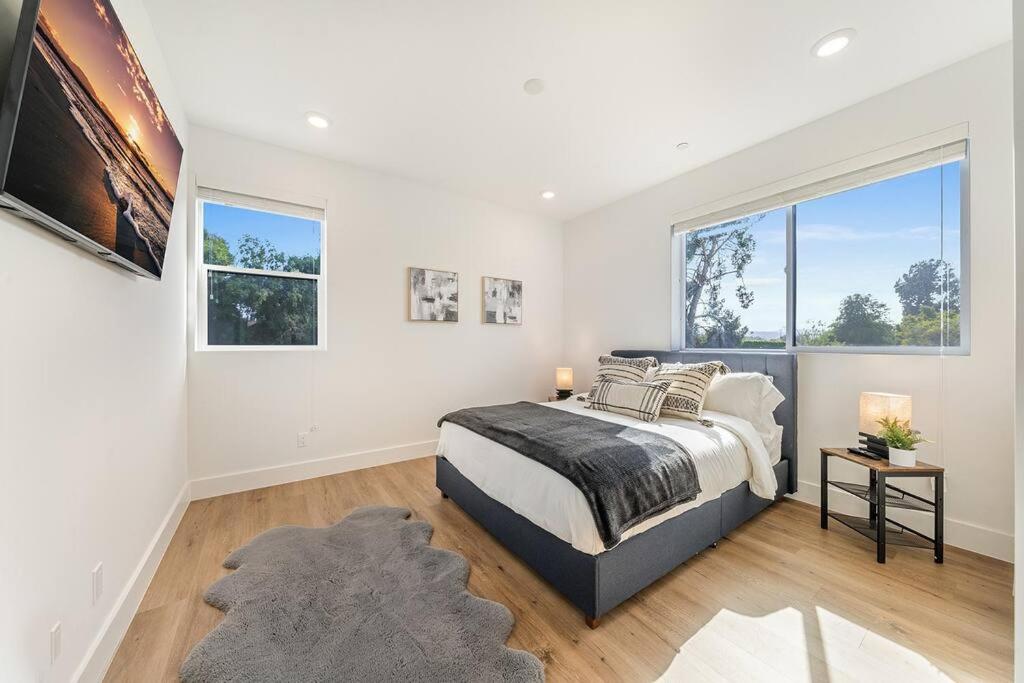 CHARMING 4BDR TOWN HOUSE