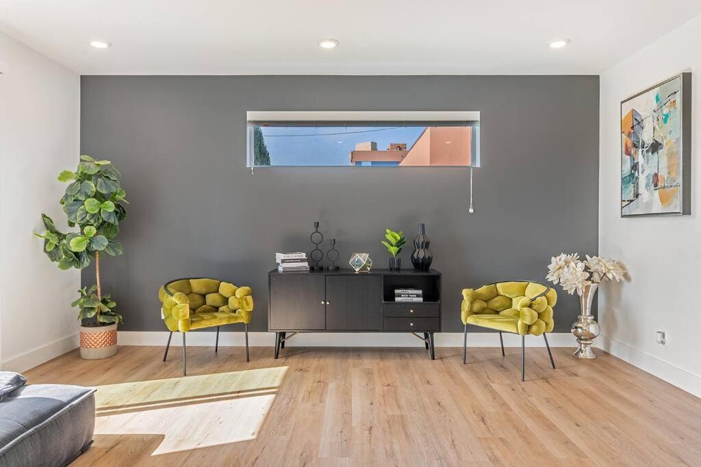 CHARMING 4BDR TOWN HOUSE