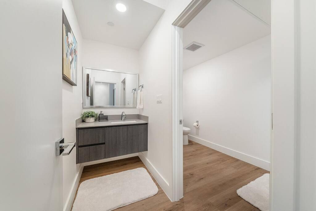 CHARMING 4BDR TOWN HOUSE