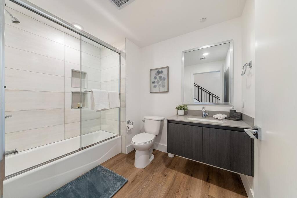 CHARMING 4BDR TOWN HOUSE