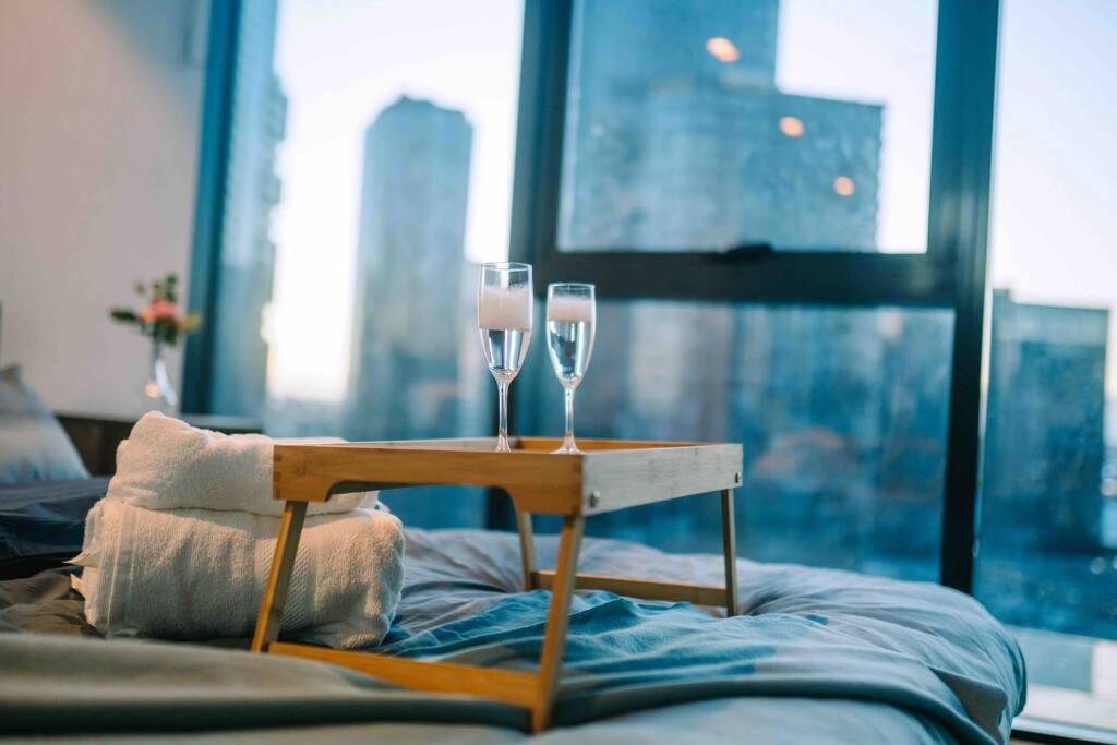 Southbank Serenity 2BR, Parking, and Wi-Fi