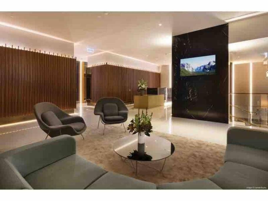 Southbank Serenity 2BR, Parking, and Wi-Fi