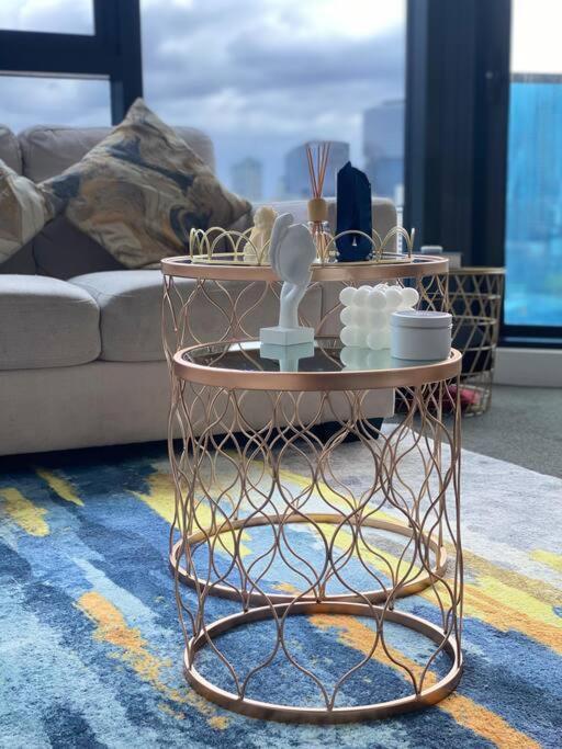 Southbank Serenity 2BR, Parking, and Wi-Fi