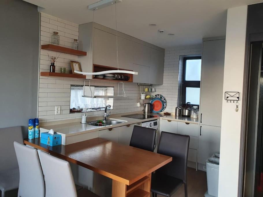Aewol Sea Town House 8 view 4