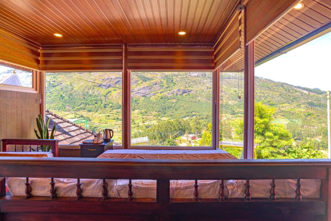 Castillo De Woods , The Private Luxury Villa , 8 BHK, Vattavada view 5