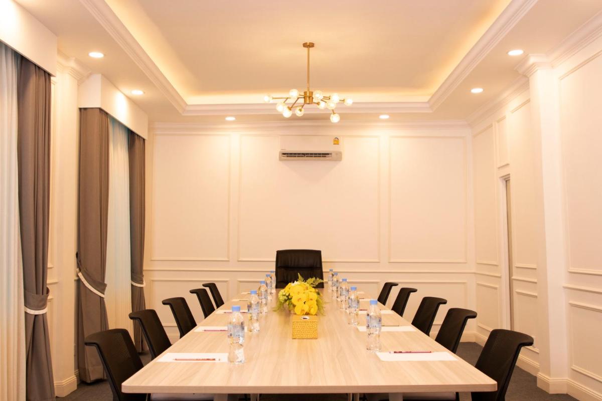 meeting room
