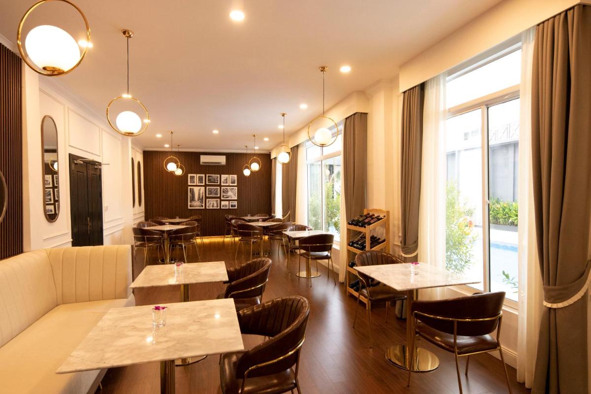 restaurant