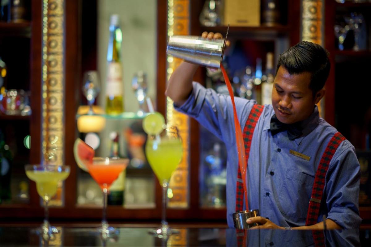 bar