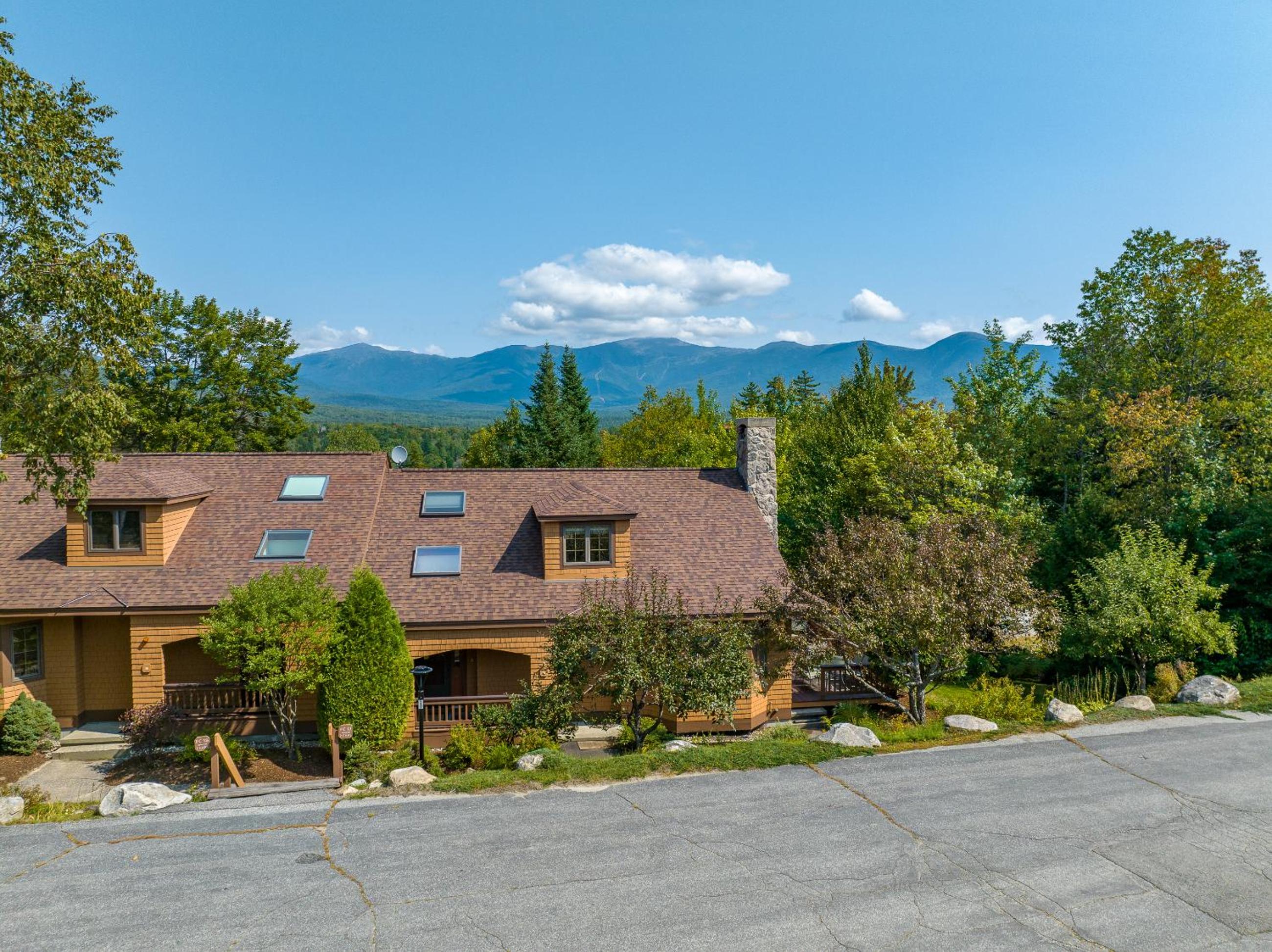 FC17 Stylishly renovated Forest Cottage walk to Bretton Woods ski trails wifi cable ping pong view 2
